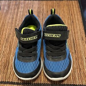 Skechers Kids Black and Blue Sneakers size 8